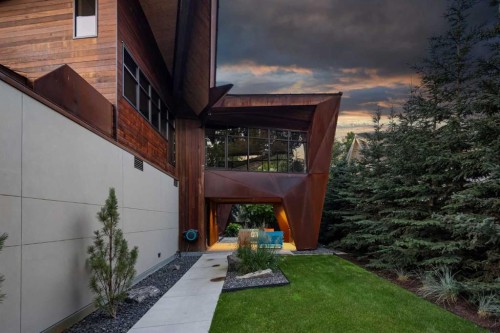 1308 Montreal Avenue Sw, Calgary, AB -  With Exterior