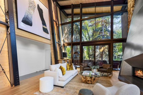1308 Montreal Avenue Sw, Calgary, AB - Indoor Photo Showing Living Room With Fireplace