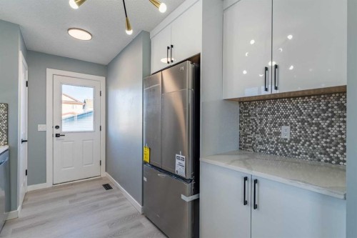 134 Erin Meadow Crescent Se, Calgary, AB - Indoor