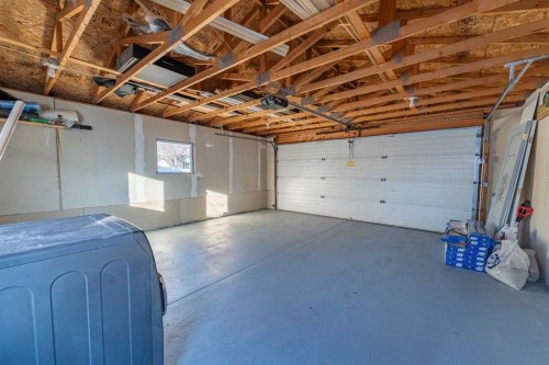 134 Erin Meadow Crescent Se, Calgary, AB - Indoor Photo Showing Garage
