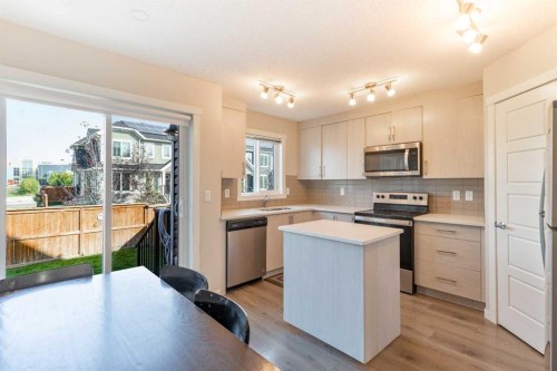1016-7451 Falconridge Boulevard Ne, Calgary, AB - Indoor Photo Showing Kitchen