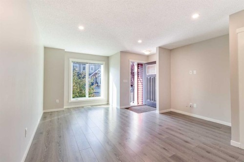 1016-7451 Falconridge Boulevard Ne, Calgary, AB - Indoor Photo Showing Other Room