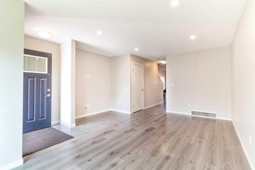 1016-7451 Falconridge Boulevard Ne, Calgary, AB - Indoor Photo Showing Other Room