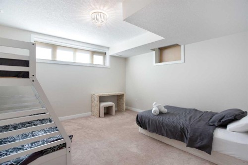 102-814 Memorial Drive Nw, Calgary, AB - Indoor