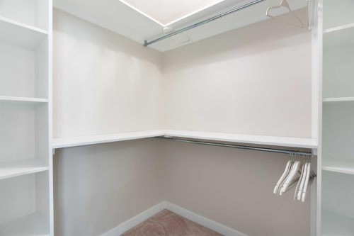 102-814 Memorial Drive Nw, Calgary, AB - Indoor With Storage