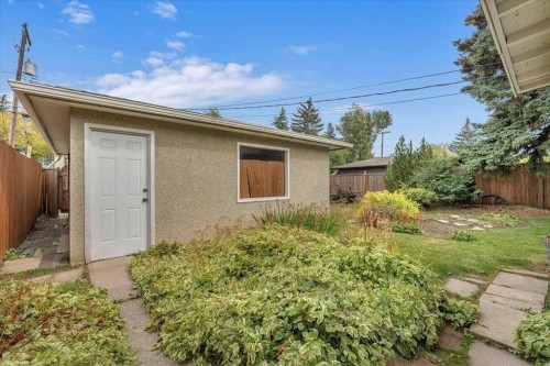 4920 Worcester Drive Sw, Calgary, AB - Outdoor