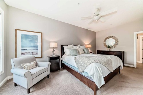 7204-14 Hemlock Crescent Sw, Calgary, AB - Indoor Photo Showing Bedroom