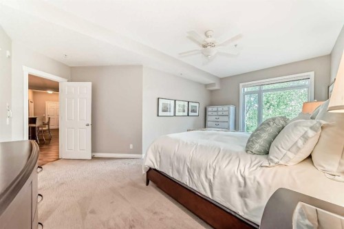 7204-14 Hemlock Crescent Sw, Calgary, AB - Indoor Photo Showing Bedroom