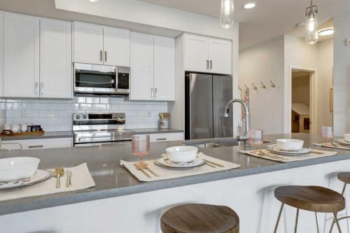 1111-15126 37 Street Sw, Calgary, AB - Indoor Photo Showing Kitchen With Upgraded Kitchen