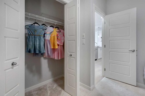 1111-15126 37 Street Sw, Calgary, AB - Indoor