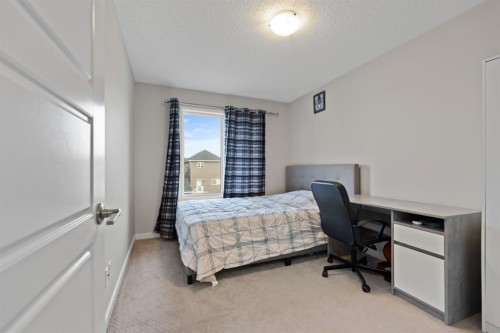 14 Red Embers Crescent Ne, Calgary, AB - Indoor Photo Showing Bedroom