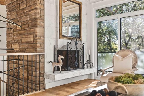 2332 Uxbridge Drive Nw, Calgary, AB - Indoor Photo Showing Other Room