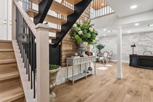 2332 Uxbridge Drive Nw, Calgary, AB - Indoor Photo Showing Other Room