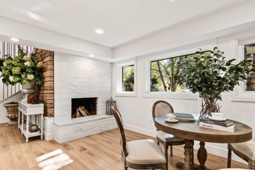 2332 Uxbridge Drive Nw, Calgary, AB - Indoor