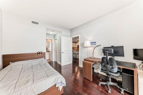 1907-77 Spruce Place Sw, Calgary, AB - Indoor Photo Showing Other Room