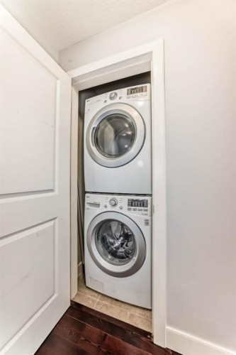 1907-77 Spruce Place Sw, Calgary, AB - Indoor Photo Showing Laundry Room
