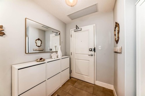 1907-77 Spruce Place Sw, Calgary, AB - Indoor