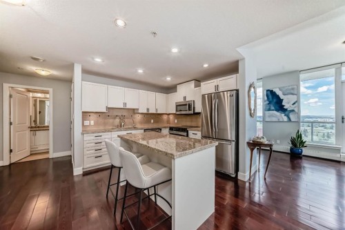 1907-77 Spruce Place Sw, Calgary, AB - Indoor Photo Showing Kitchen With Stainless Steel Kitchen With Upgraded Kitchen