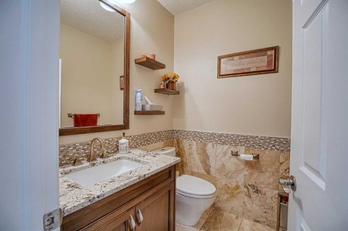 409 9 Street, Beiseker, AB - Indoor Photo Showing Bathroom