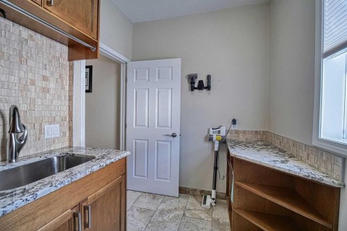 409 9 Street, Beiseker, AB - Indoor