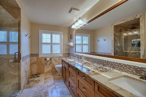 409 9 Street, Beiseker, AB - Indoor Photo Showing Bathroom
