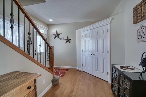 409 9 Street, Beiseker, AB - Indoor Photo Showing Other Room