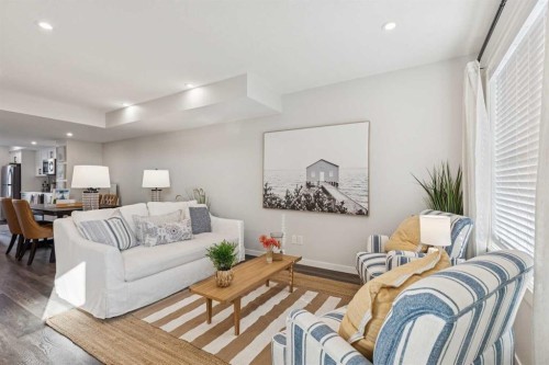 703-135 Mahogany Parade Se, Calgary, AB - Indoor Photo Showing Living Room