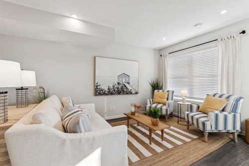 703-135 Mahogany Parade Se, Calgary, AB - Indoor Photo Showing Living Room