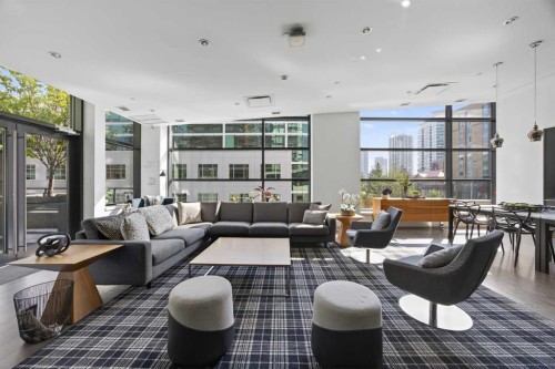 2405-310 12 Avenue Sw, Calgary, AB - Indoor Photo Showing Living Room