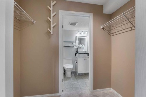 8328-304 Mackenzie Way Sw, Airdrie, AB - Indoor