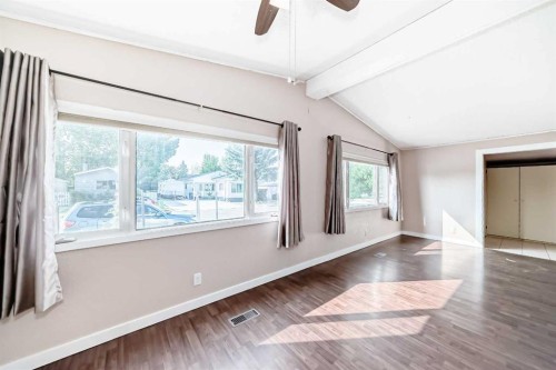 842 Briarwood Road, Strathmore, AB - Indoor Photo Showing Other Room