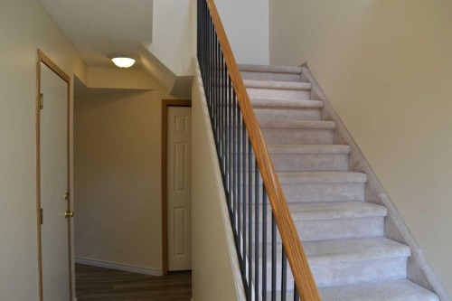 21 Country Hills Rise Nw, Calgary, AB - Indoor Photo Showing Other Room