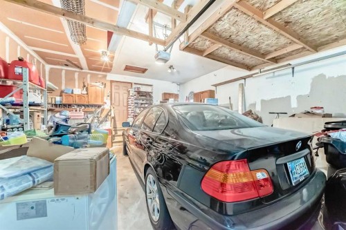 983 Woodbine Boulevard Sw, Calgary, AB - Indoor