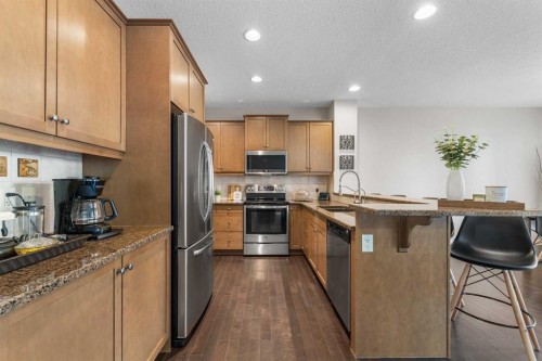 86 Auburn Glen Circle Se, Calgary, AB - Indoor Photo Showing Kitchen