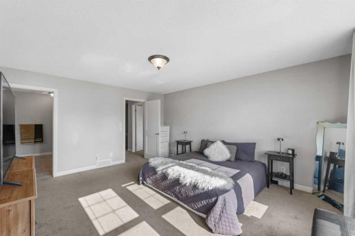86 Auburn Glen Circle Se, Calgary, AB - Indoor Photo Showing Bedroom
