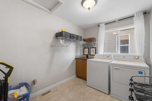 86 Auburn Glen Circle Se, Calgary, AB - Indoor Photo Showing Laundry Room
