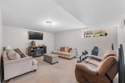 86 Auburn Glen Circle Se, Calgary, AB - Indoor With Fireplace