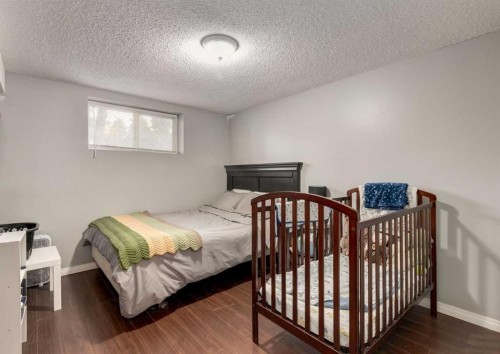 70 Allandale Close Se, Calgary, AB - Indoor Photo Showing Bedroom