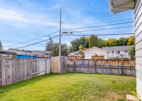 70 Allandale Close Se, Calgary, AB - Outdoor