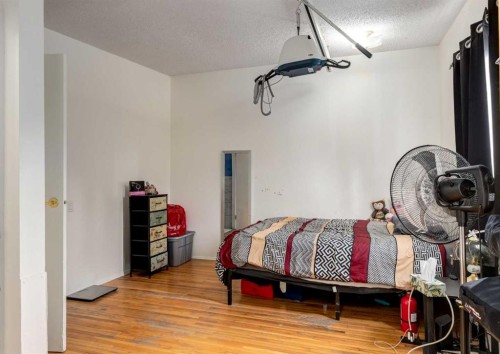 70 Allandale Close Se, Calgary, AB - Indoor