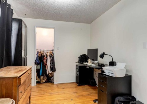 70 Allandale Close Se, Calgary, AB - Indoor Photo Showing Office