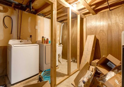 70 Allandale Close Se, Calgary, AB - Indoor Photo Showing Laundry Room