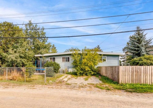 70 Allandale Close Se, Calgary, AB - Outdoor