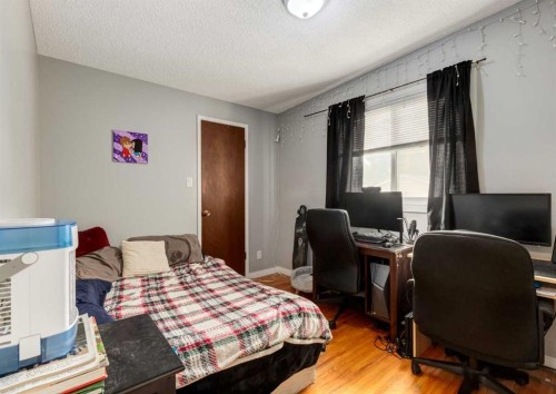 70 Allandale Close Se, Calgary, AB - Indoor Photo Showing Bedroom