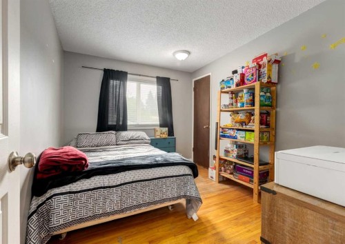 70 Allandale Close Se, Calgary, AB - Indoor Photo Showing Bedroom