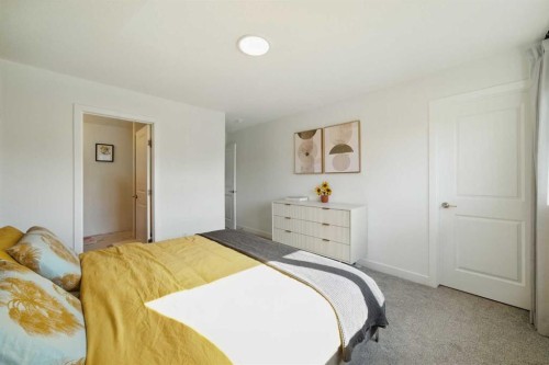 47 Edith Terrace Nw, Calgary, AB - Indoor Photo Showing Bedroom