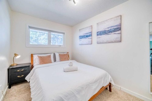 2715 63 Avenue Sw, Calgary, AB - Indoor Photo Showing Bedroom