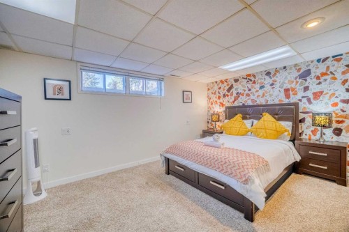 2715 63 Avenue Sw, Calgary, AB - Indoor Photo Showing Bedroom