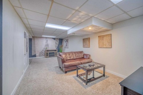 2715 63 Avenue Sw, Calgary, AB - Indoor Photo Showing Basement