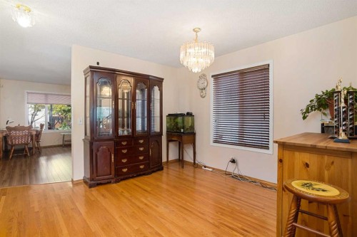 218 15 Avenue Nw, Calgary, AB - Indoor